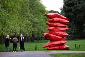 [Shaikha Al Mazrou][0], _Red Stack_ (2022). Courtesy Lawrie Shabibi. Frieze Sculpture, The Regent's Park, London (14 September–13 November 2022). Courtesy Frieze.


[0]: https://ocula.com/artists/shaikha-al-mazrou/
